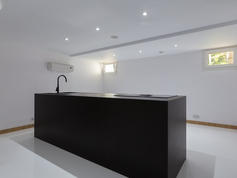 Villa for Sale in Hacienda las Chapas, Marbella, Malaga 28