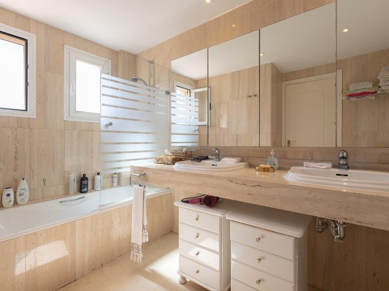Apartment for Sale in Elviria, Marbella, Malaga 5