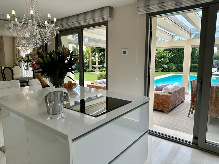 Villa for Sale in Marbella East, Marbella, Malaga 21