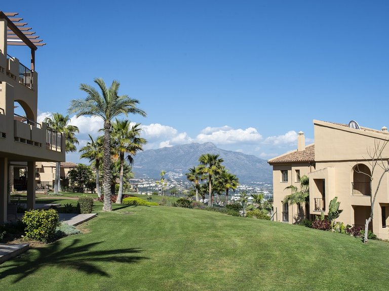 Apartment for Sale in Benahavís, Malaga 32