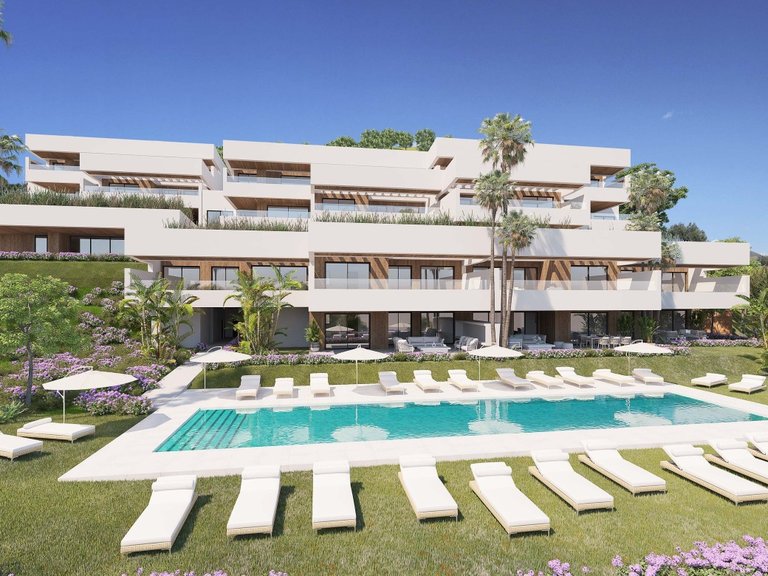 Apartment for Sale in Marbella Alta, Marbella, Malaga 1