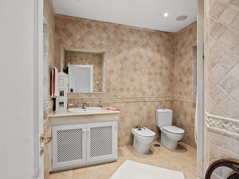 Villa for Sale in Benahavís, Malaga 12