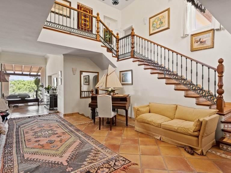 Villa for Sale in Benahavís, Malaga 15
