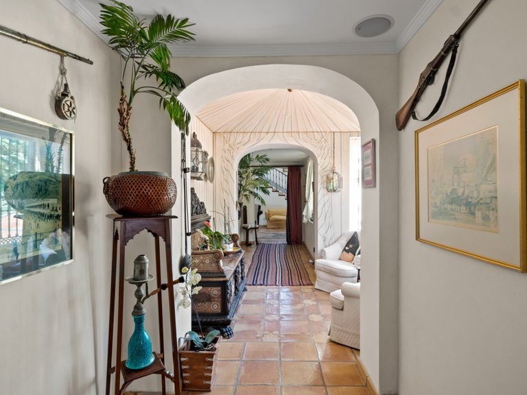 Villa for Sale in Benahavís, Malaga 16
