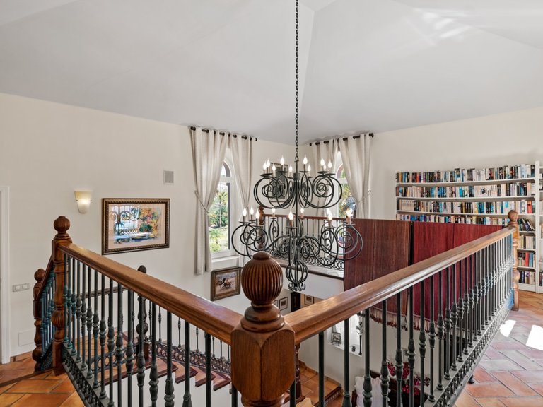 Villa for Sale in Benahavís, Malaga 19