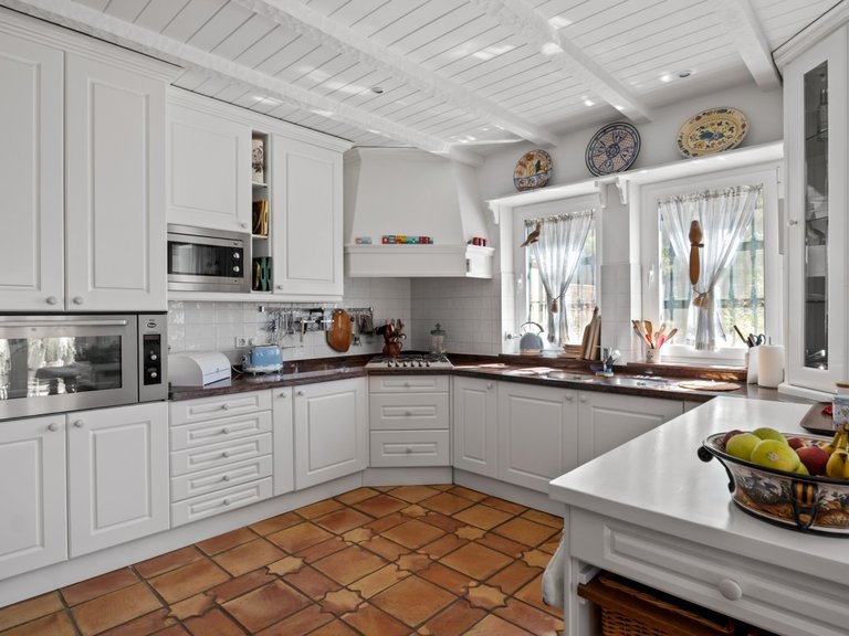 Villa for Sale in Benahavís, Malaga 28