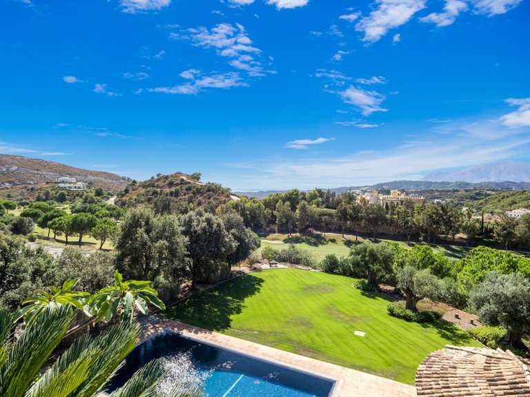 Villa for Sale in Benahavís, Malaga 42