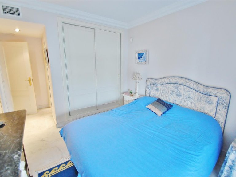 Apartment for Sale in Puerto Banús, Marbella, Malaga 4