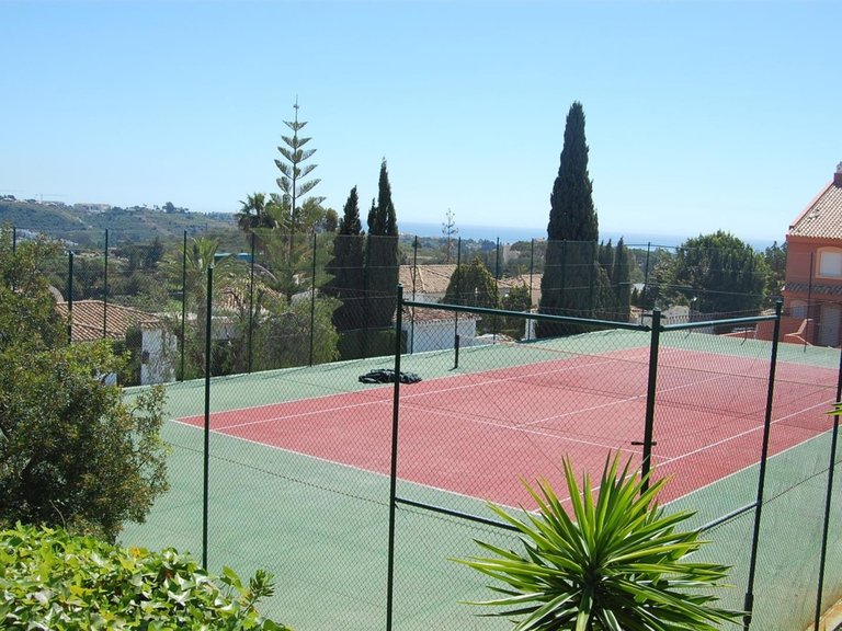 Town House for Sale in Nueva Andalucía, Marbella, Malaga 2