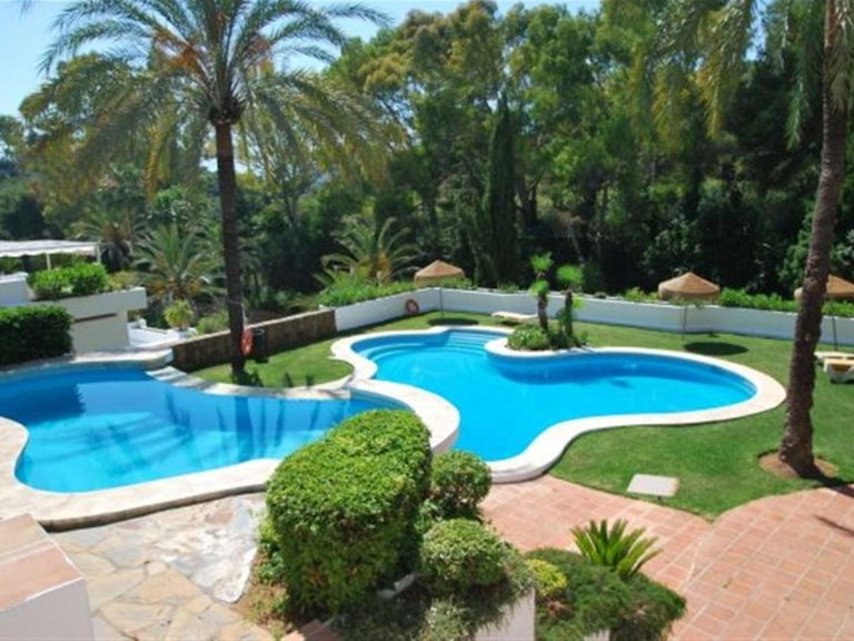 Apartment for Sale in Golden Mile, Marbella, Malaga 1
