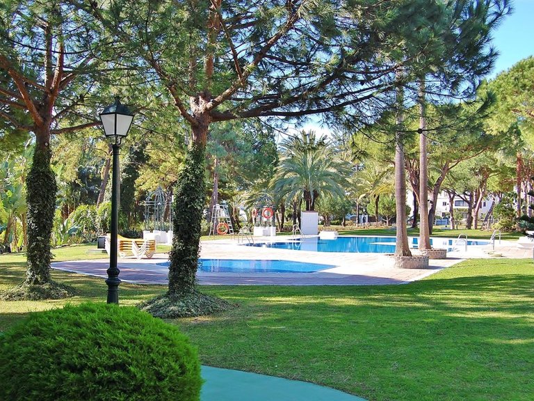 Apartment for Sale in Puerto Banús, Marbella, Malaga 1