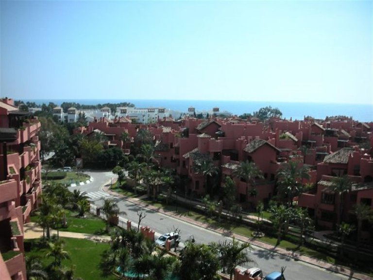 Apartment for Sale in New Golden Mile Playa, Estepona, Malaga 4