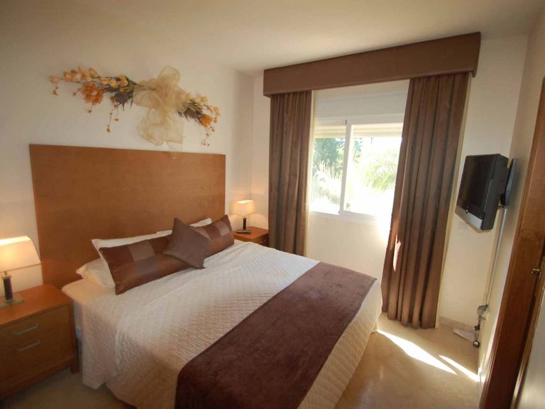 Apartment for Sale in New Golden Mile, Estepona, Malaga 6