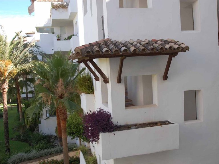 Apartment for Sale in New Golden Mile, Estepona, Malaga 8