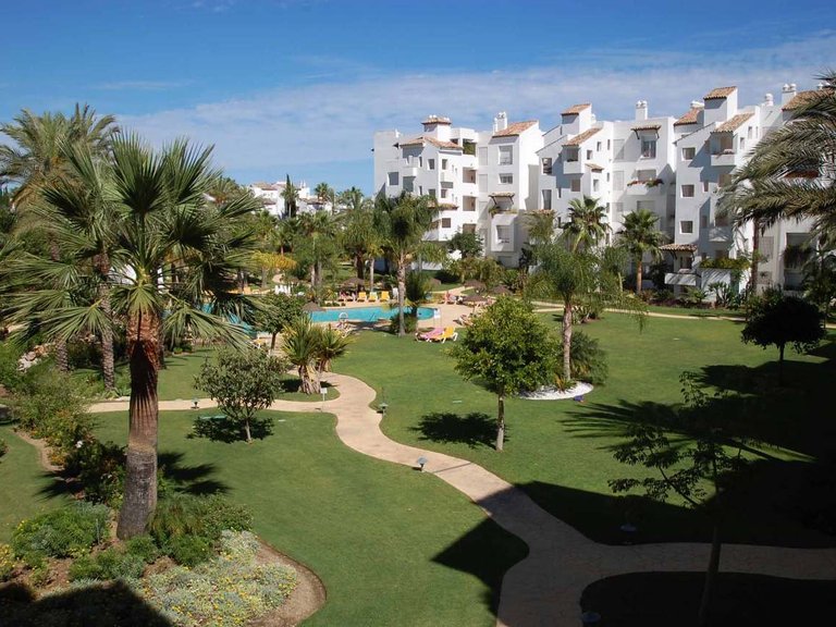 Apartment for Sale in New Golden Mile, Estepona, Malaga 9