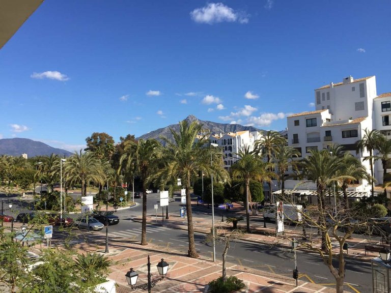 Apartment for Sale in Puerto Banús, Marbella, Malaga 3
