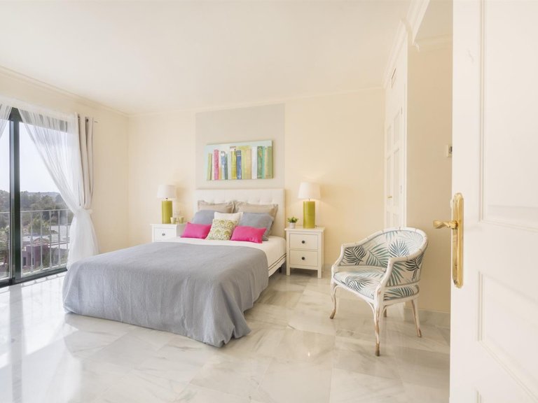 Apartment for Sale in Benahavís, Malaga 8