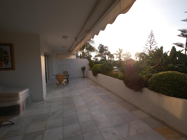 Apartment for Sale in Bahía de Marbella, Marbella, Malaga 4