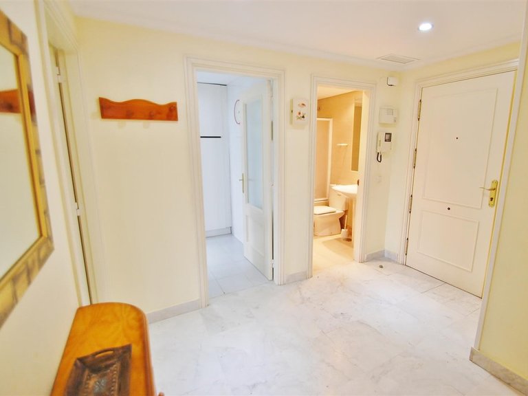 Apartment for Sale in Puerto Banús, Marbella, Malaga 10