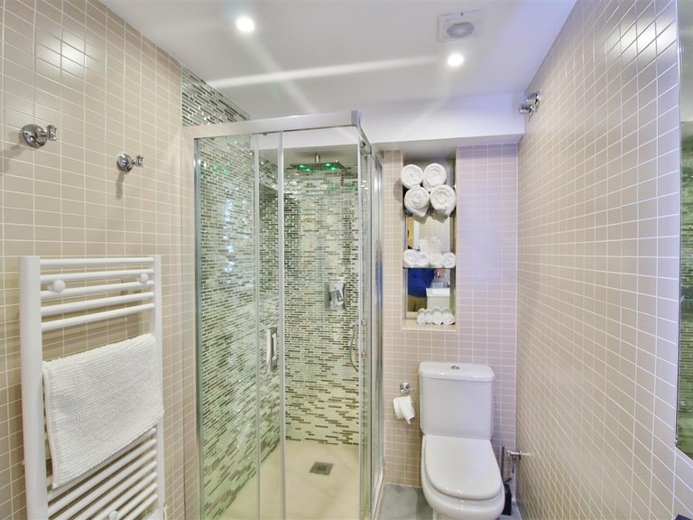 Apartment for Sale in Puerto Banús, Marbella, Malaga 6