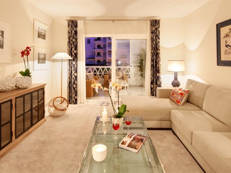 Apartment for Sale in Puerto Banús, Marbella, Malaga 7