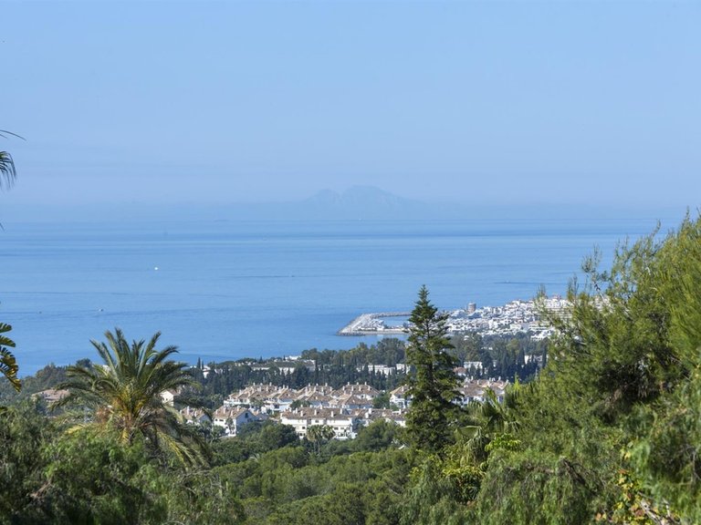 Town House for Sale in Golden Mile, Marbella, Malaga 15