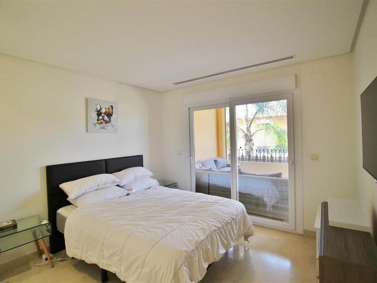 Apartment for Sale in Nueva Andalucía, Marbella, Malaga 11