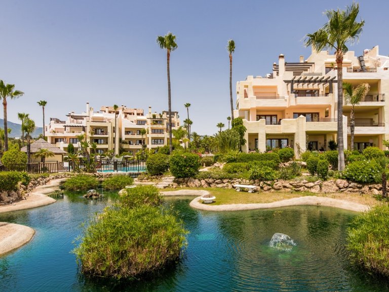 Apartment for Sale in New Golden Mile, Estepona, Malaga 1