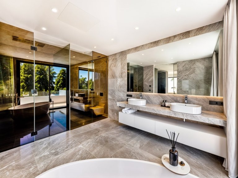 Villa for Sale in Golden Mile, Marbella, Malaga 23