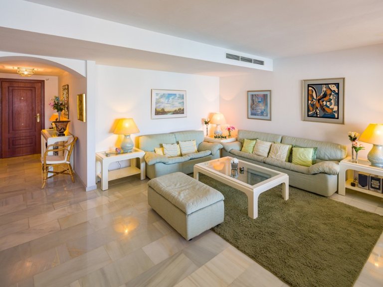 Apartment for Sale in Puerto Banús, Marbella, Malaga 29