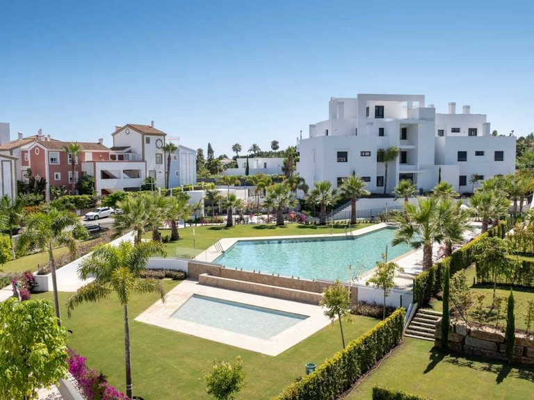 Apartment for Sale in East Estepona, Estepona, Malaga 1