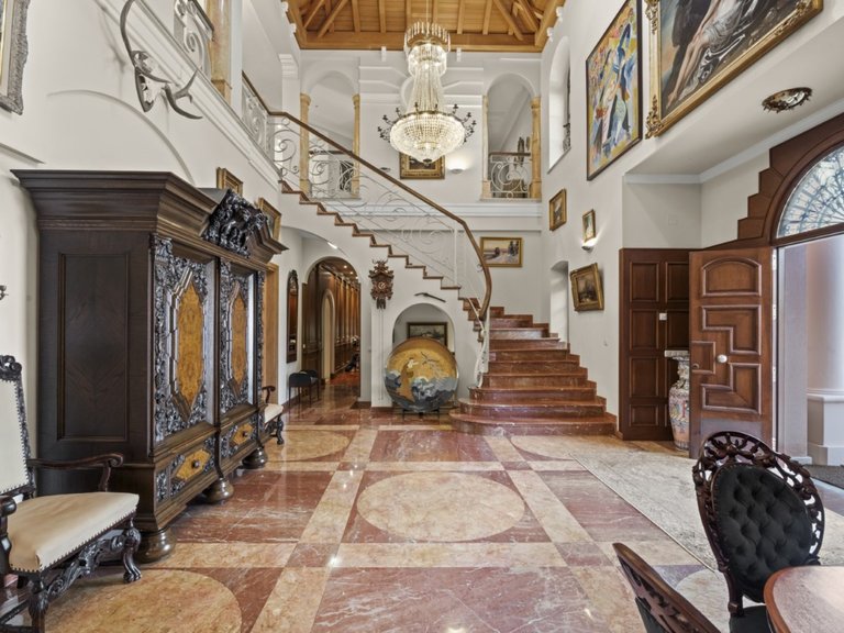 Villa for Sale in Nueva Andalucía, Marbella, Malaga 5