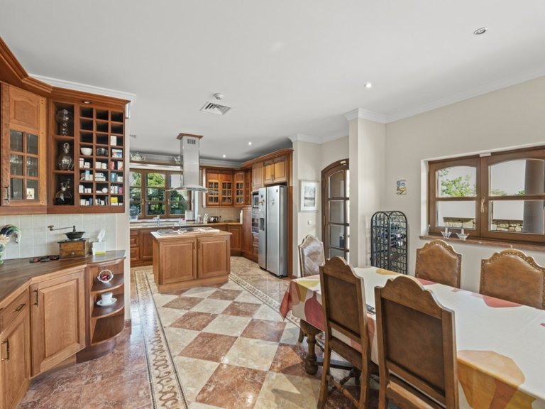 Villa for Sale in Nueva Andalucía, Marbella, Malaga 9