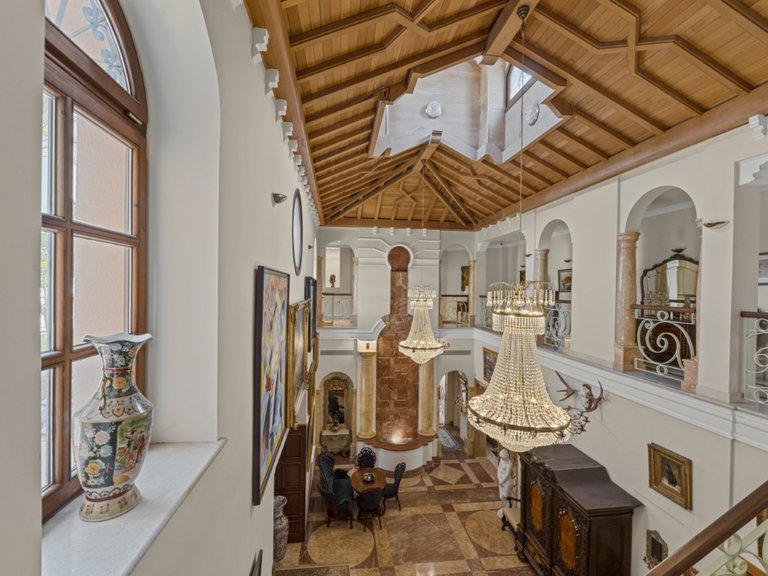 Villa for Sale in Nueva Andalucía, Marbella, Malaga 16