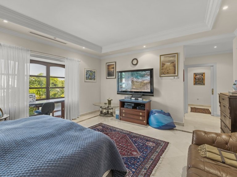 Villa for Sale in Nueva Andalucía, Marbella, Malaga 25