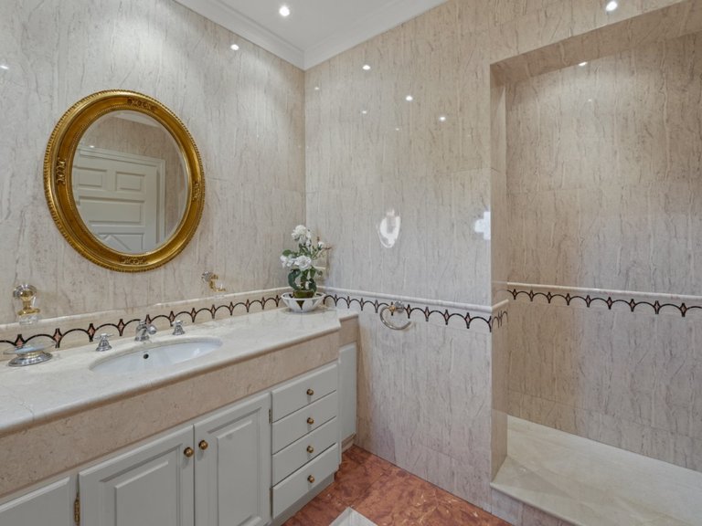 Villa for Sale in Nueva Andalucía, Marbella, Malaga 34