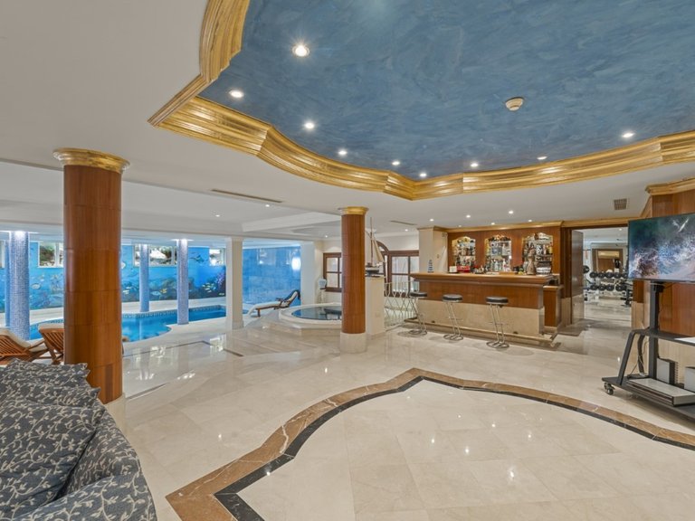 Villa for Sale in Nueva Andalucía, Marbella, Malaga 37