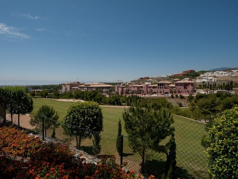 Apartment for Sale in Los Flamingos, Benahavís, Malaga 9