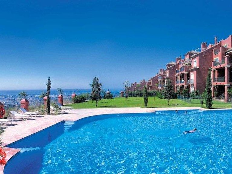 Apartment for Sale in Benahavís, Malaga 1