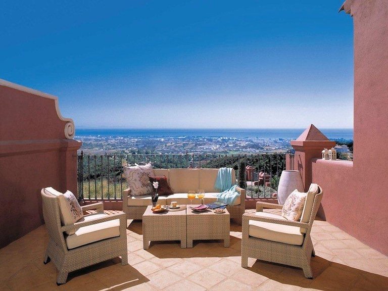 Apartment for Sale in Benahavís, Malaga 2