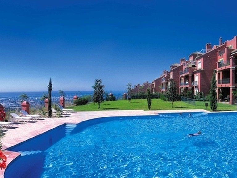 Apartment for Sale in Benahavís, Malaga 10