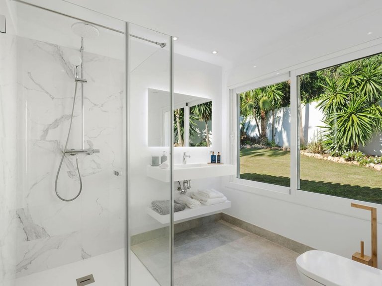 Villa for Sale in Marbella, Malaga 10