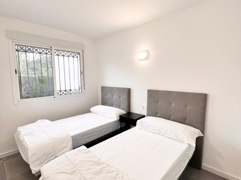 Apartment for Sale in Estepona, Malaga 8