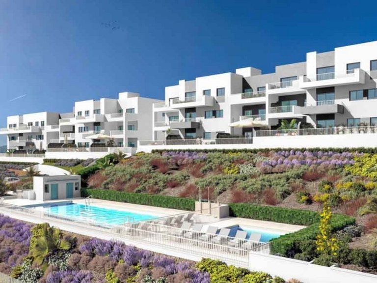 Apartment for Sale in Benalmadena, Malaga 7