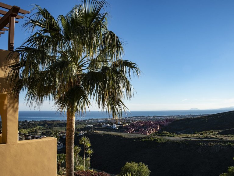 Apartment for Sale in Benahavís, Malaga 24