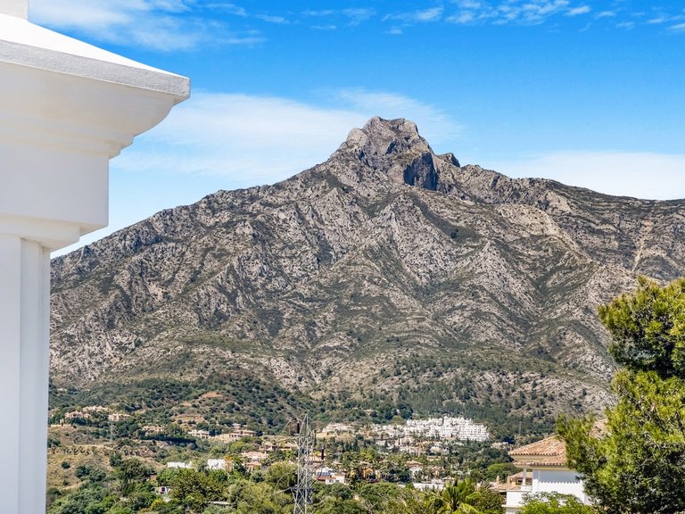 Villa for Sale in Las Lomas de Marbella, Marbella, Malaga 43