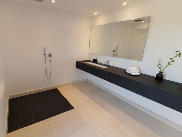 Villa for Sale in Los Monteros Alto, Marbella, Malaga 34