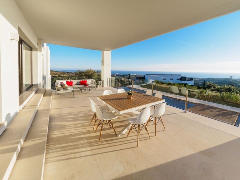 Villa for Sale in Los Monteros Alto, Marbella, Malaga 9