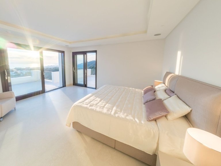 Villa for Sale in Los Monteros Alto, Marbella, Malaga 28