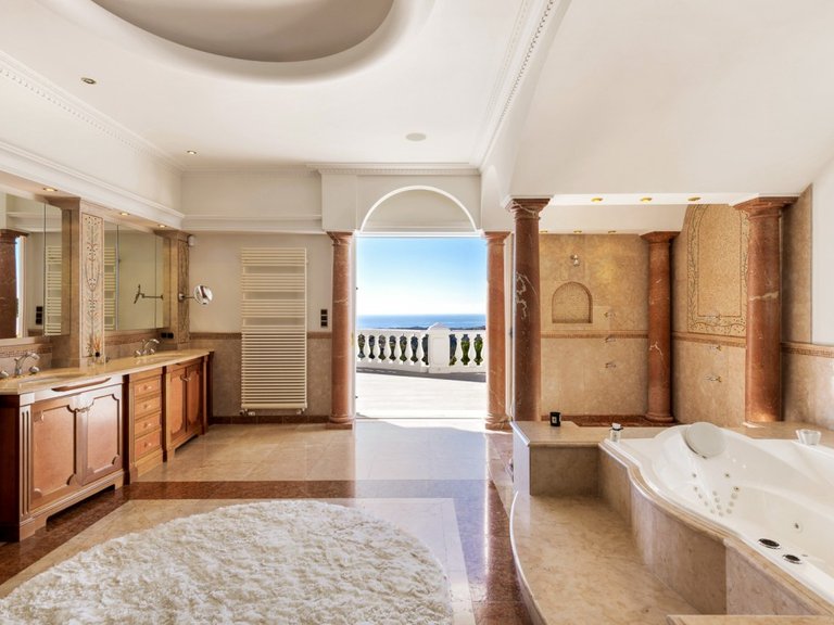 Villa for Sale in La Zagaleta, Benahavís, Malaga 29